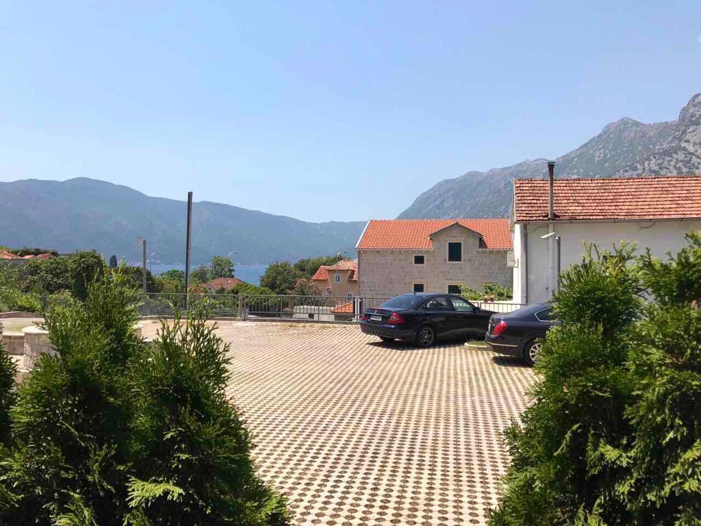 Roman Garden Apartment Risan Εξωτερικό φωτογραφία