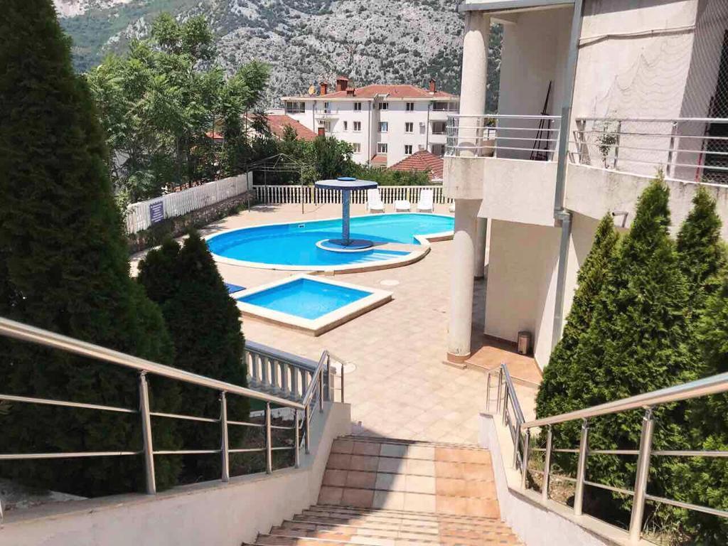 Roman Garden Apartment Risan Εξωτερικό φωτογραφία