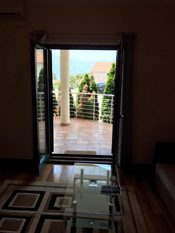 Roman Garden Apartment Risan Εξωτερικό φωτογραφία